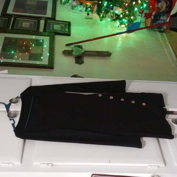 Black dress - Picture 7 of 7